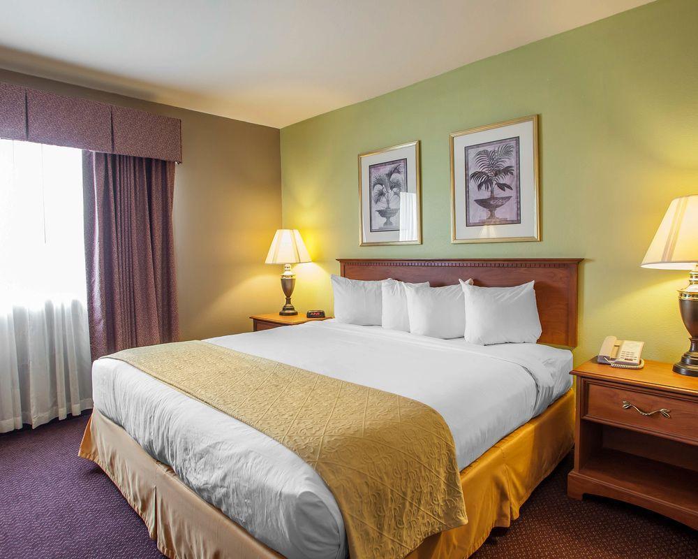 Quality Inn & Suites Ханибал Екстериор снимка