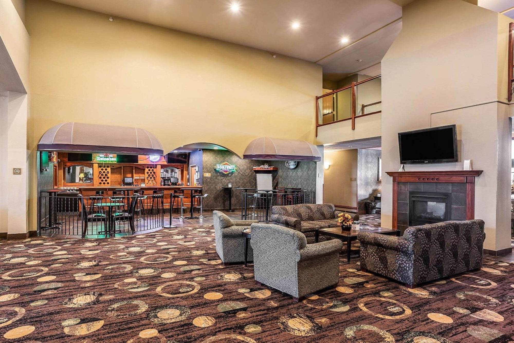 Quality Inn & Suites Ханибал Екстериор снимка