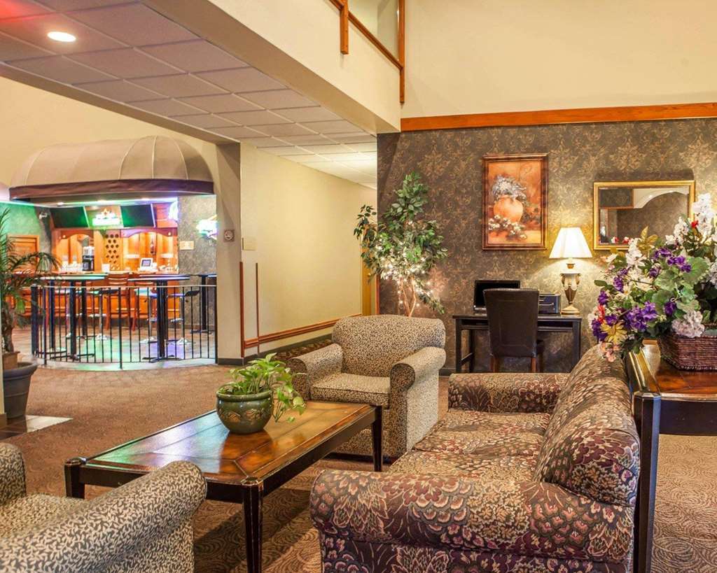 Quality Inn & Suites Ханибал Интериор снимка