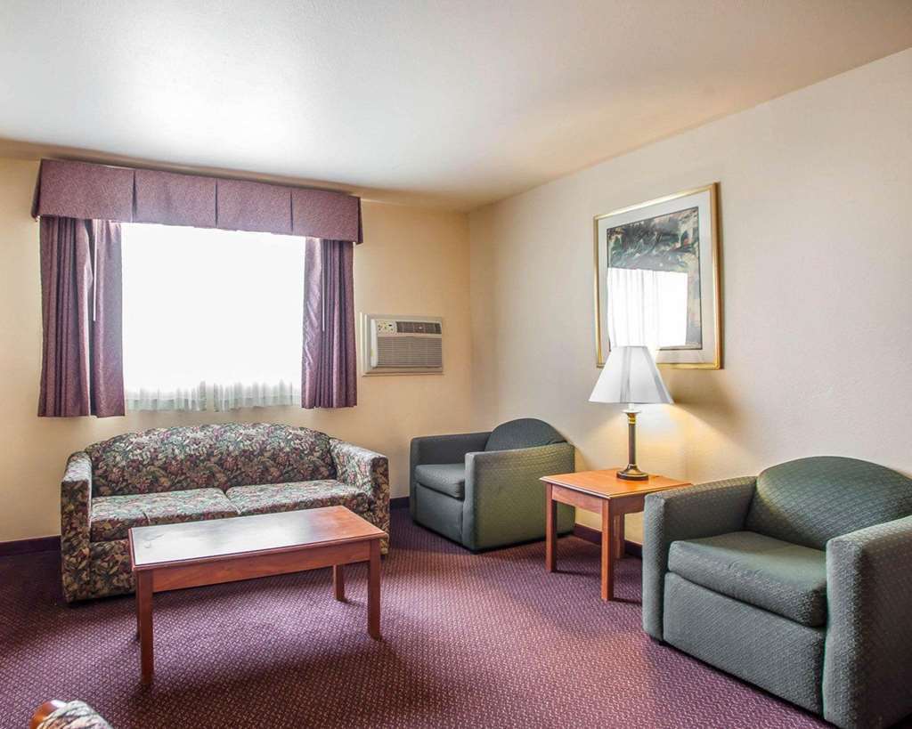 Quality Inn & Suites Ханибал Стая снимка